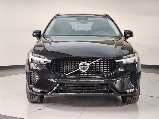 Used 2025 Volvo XC60 B5 Core image 8