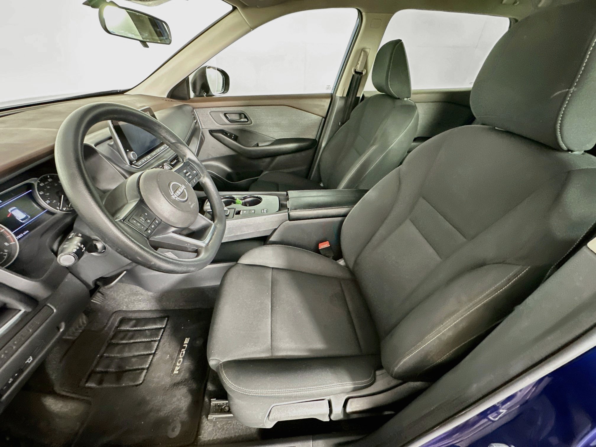 Used 2023 Nissan Rogue S FWD image 13