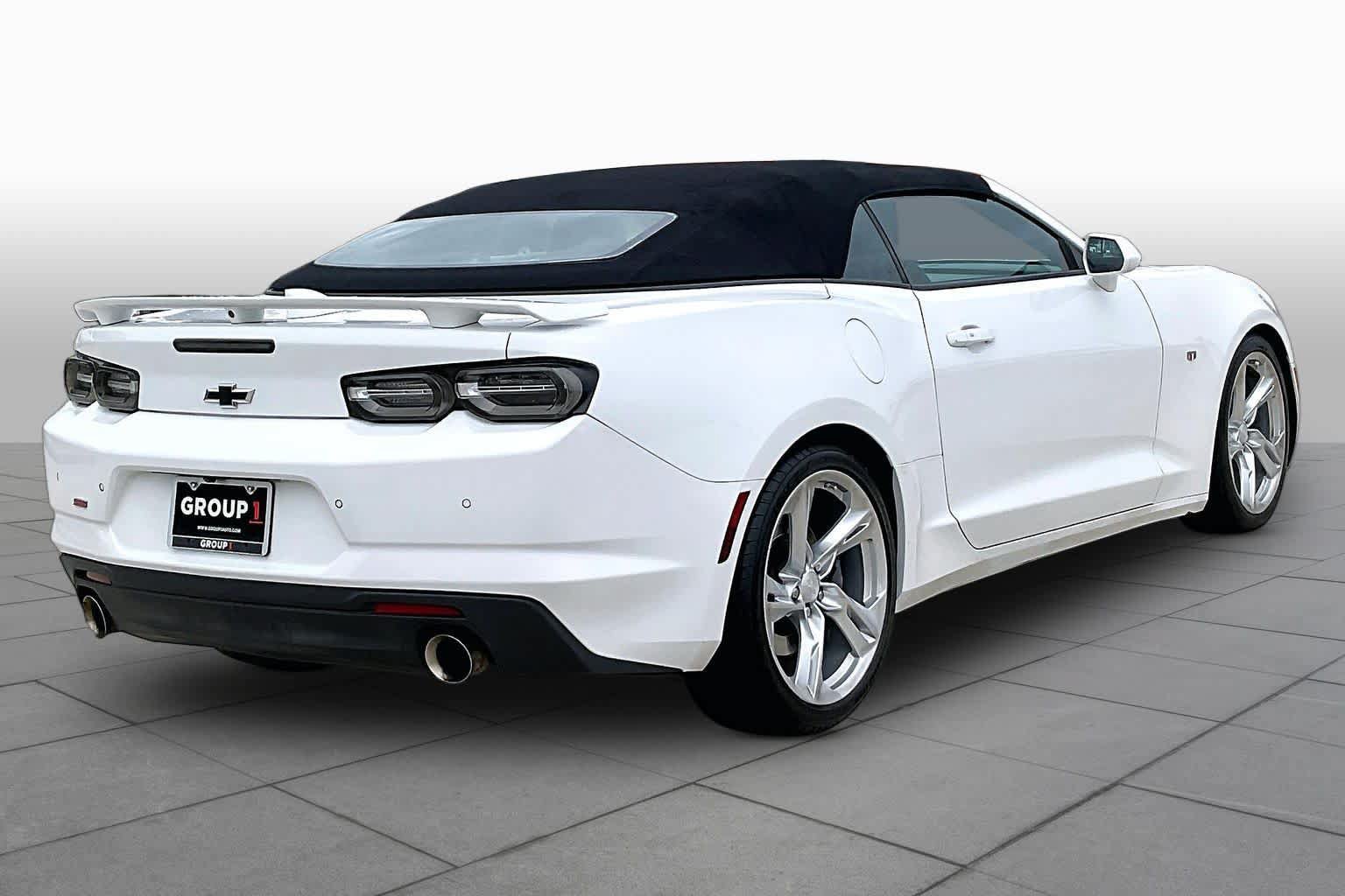 Used 2019 Chevrolet Camaro SS RWD image 12