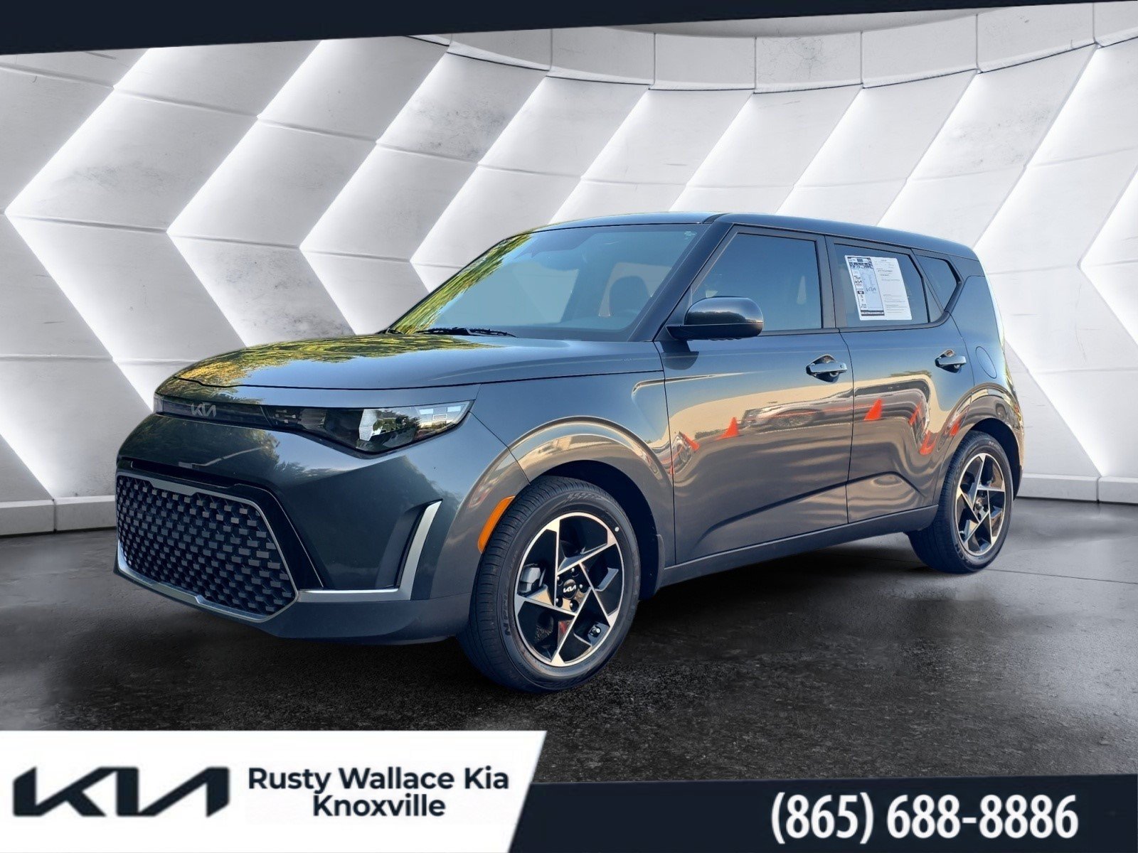 Used 2025 Kia Soul EX FWD image 1
