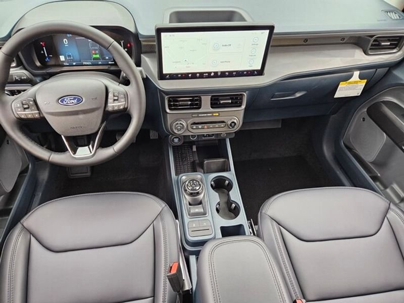 New 2025 Ford Maverick Lariat w/ Black Appearance Package image 9