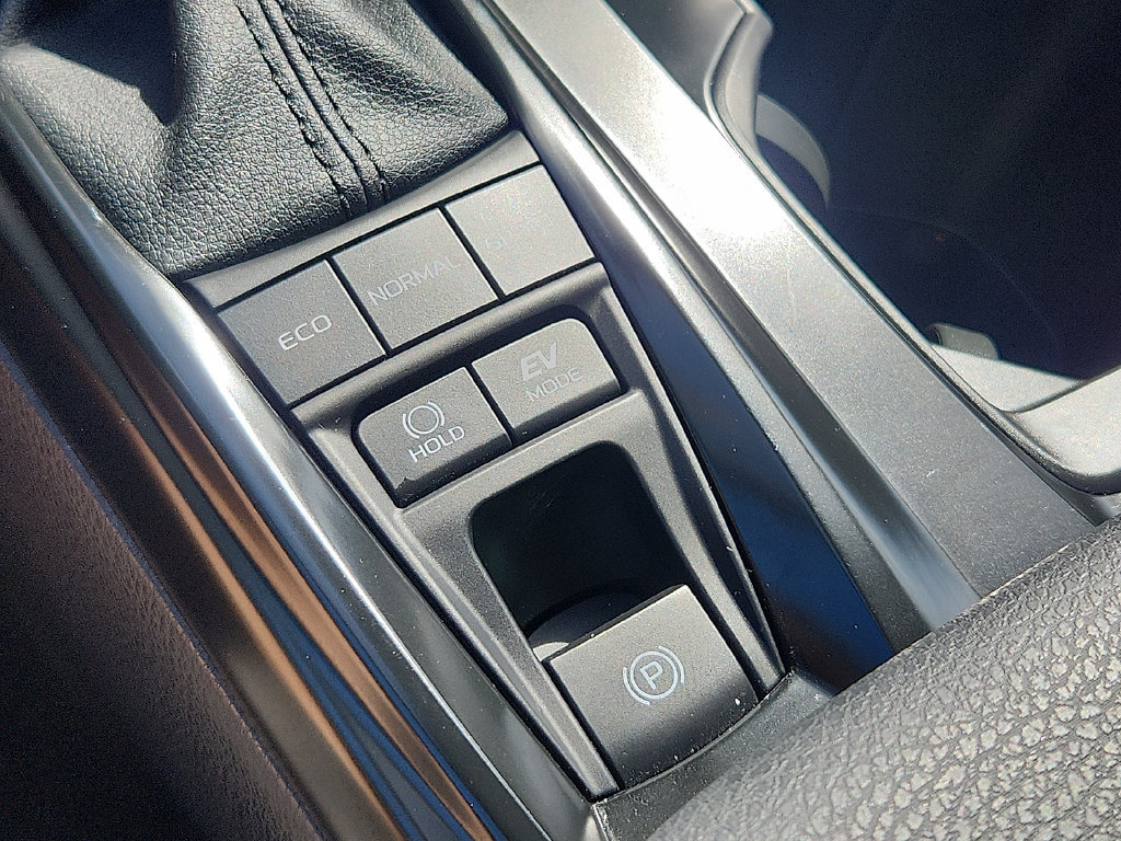 Certified 2026 Toyota Camry SE FWD image 25