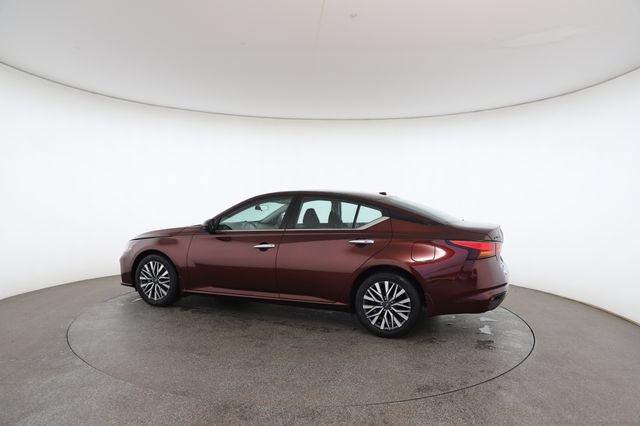 Used 2023 Nissan Altima 2.5 SV FWD image 9