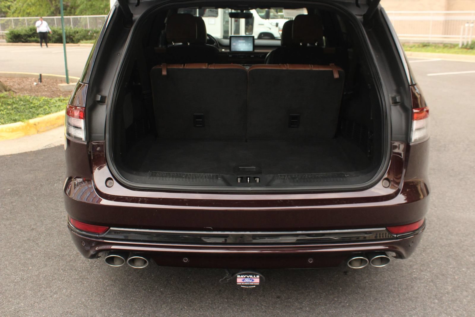 Used 2023 Lincoln Aviator Reserve w/ Equipment Group 201A AWD/4WD image 8