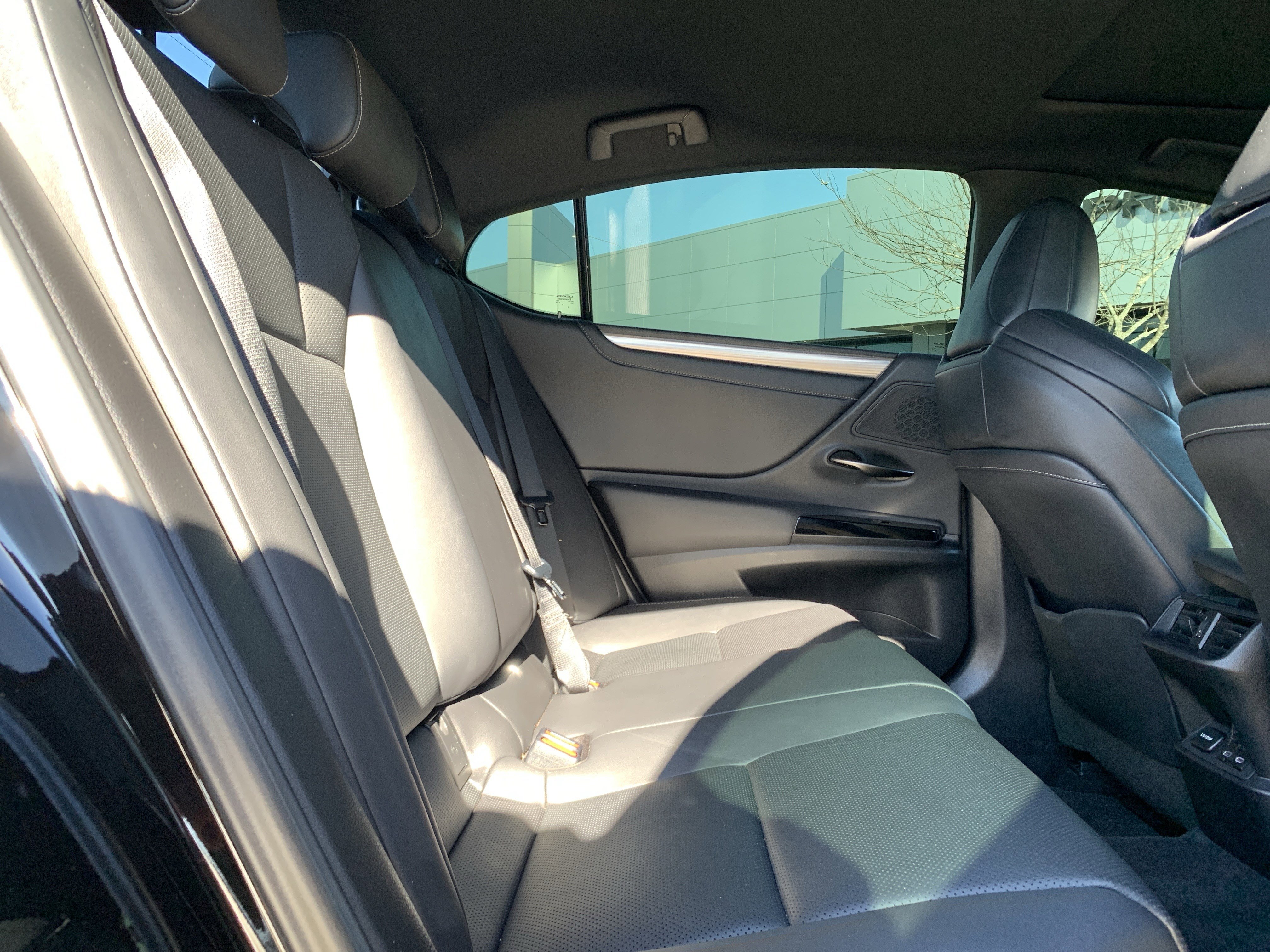 Certified 2022 Lexus ES 350 F Sport w/ Accessory Package image 33