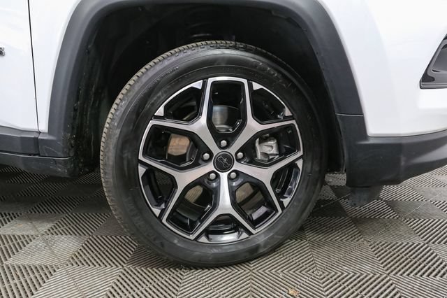 Used 2026 Jeep Compass Limited AWD/4WD image 15