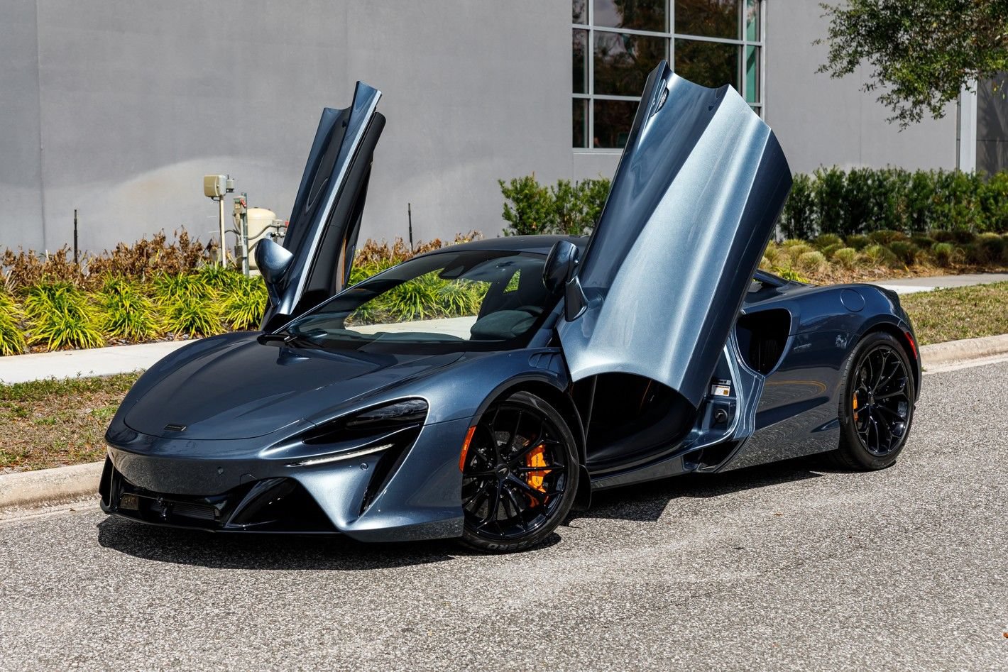 New 2026 McLaren Artura RWD image 31