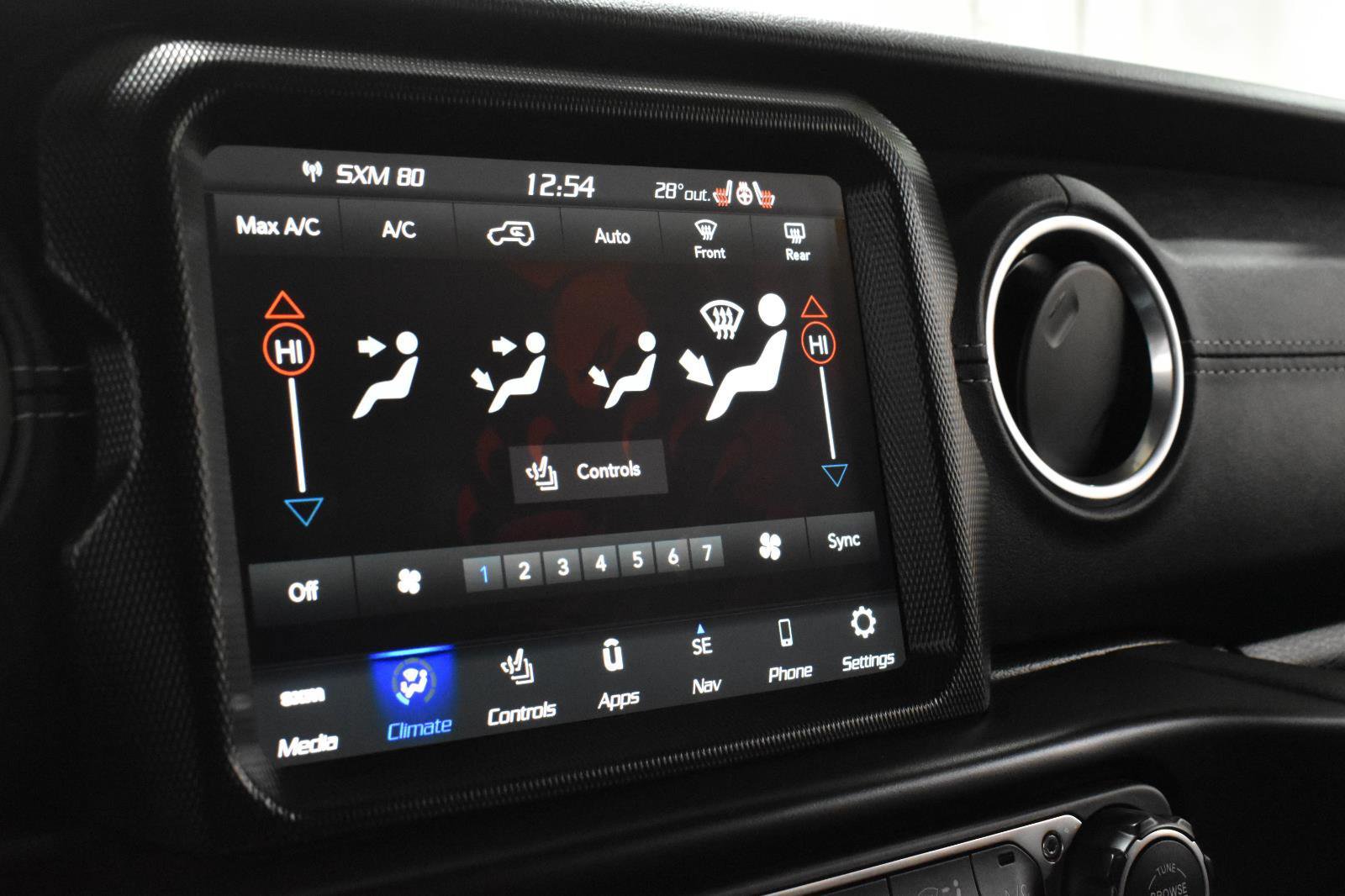 Used 2022 Jeep Wrangler Unlimited Sahara w/ Cold Weather Group image 14