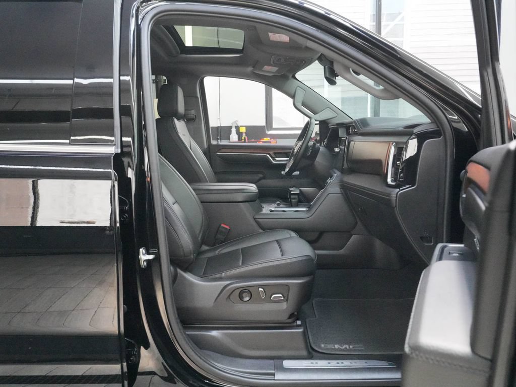 Used 2023 GMC Sierra 1500 Denali AWD/4WD image 36