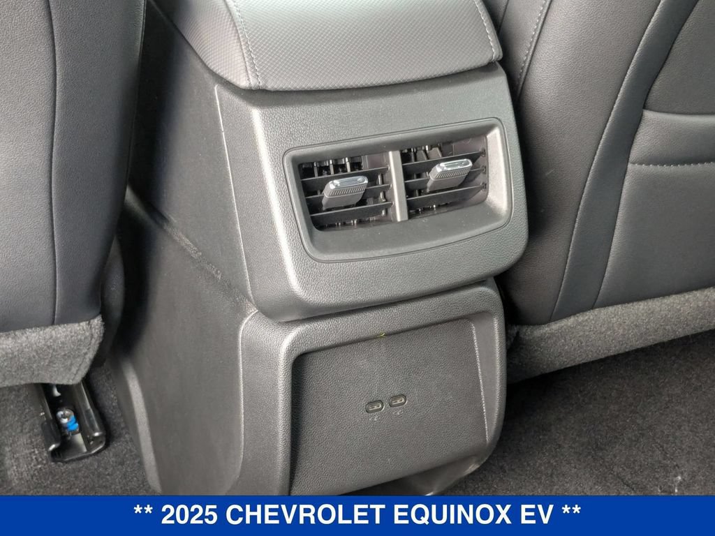 New 2025 Chevrolet Equinox EV LT AWD/4WD image 26
