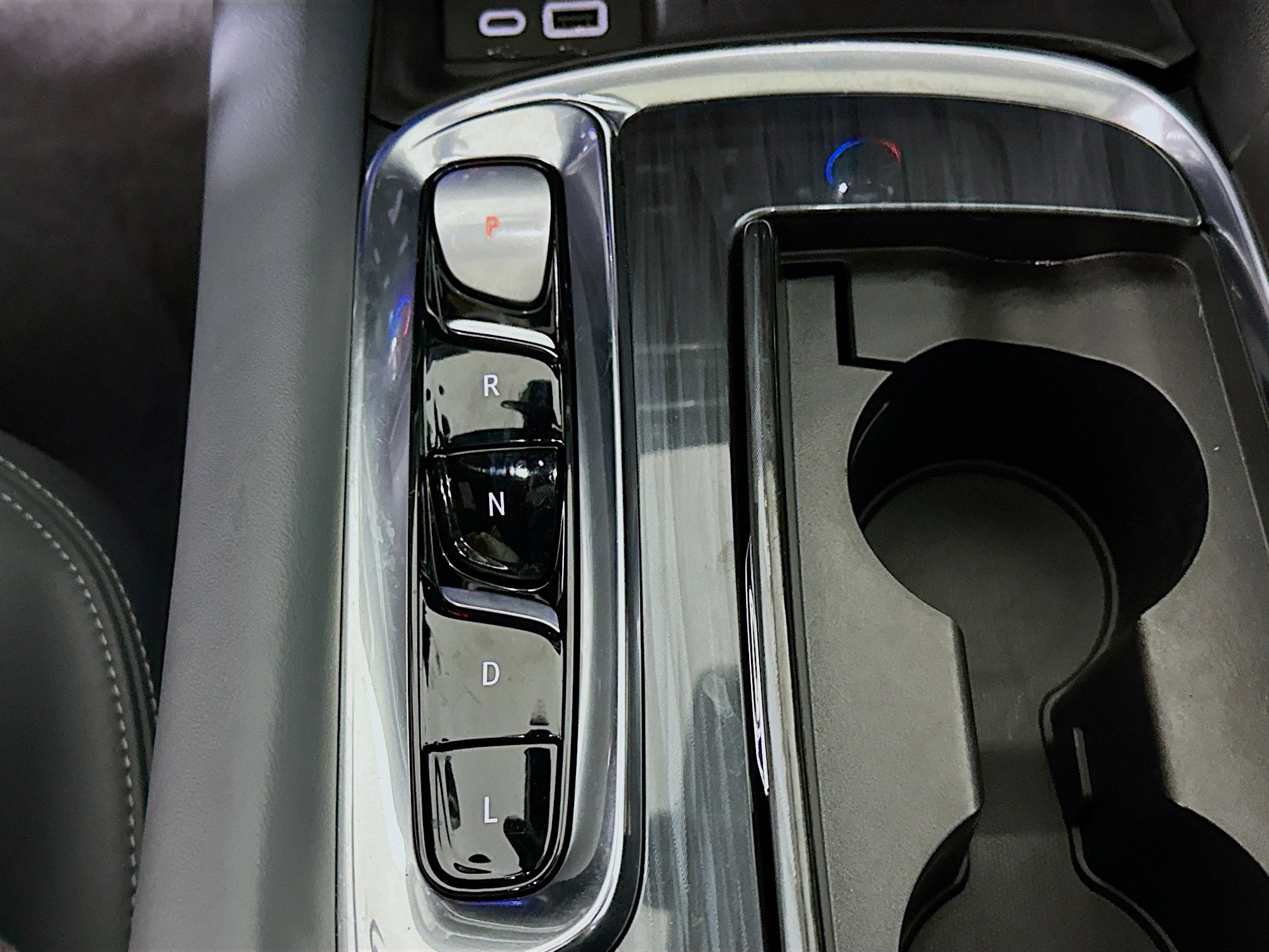 Used 2024 Buick Enclave Essence w/ Experience Buick Package image 25