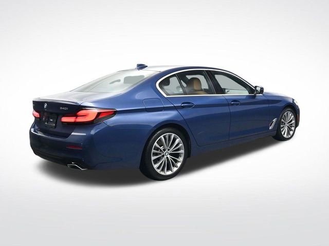 Used 2022 BMW 540i xDrive w/ Premium Package image 4