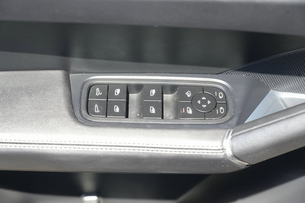 Used 2022 Porsche Cayenne Turbo image 31