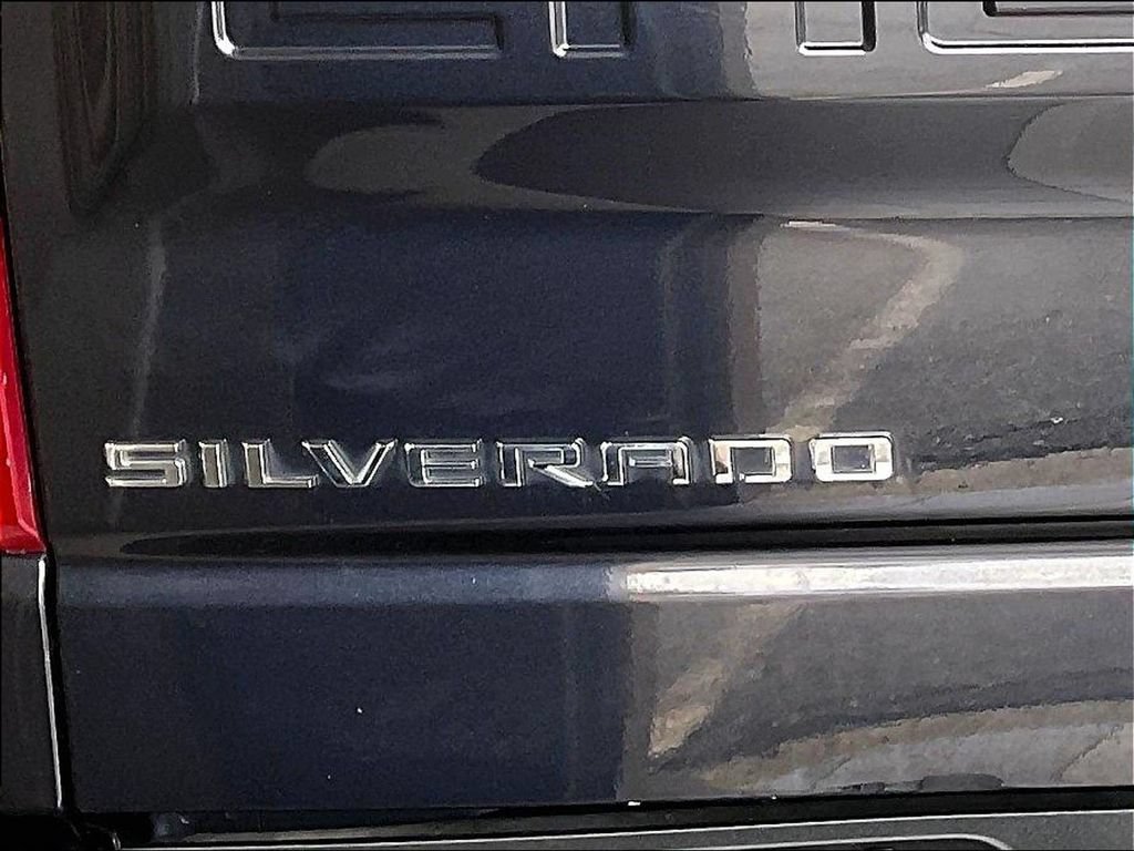 Used 2022 Chevrolet Silverado 1500 LT AWD/4WD image 27