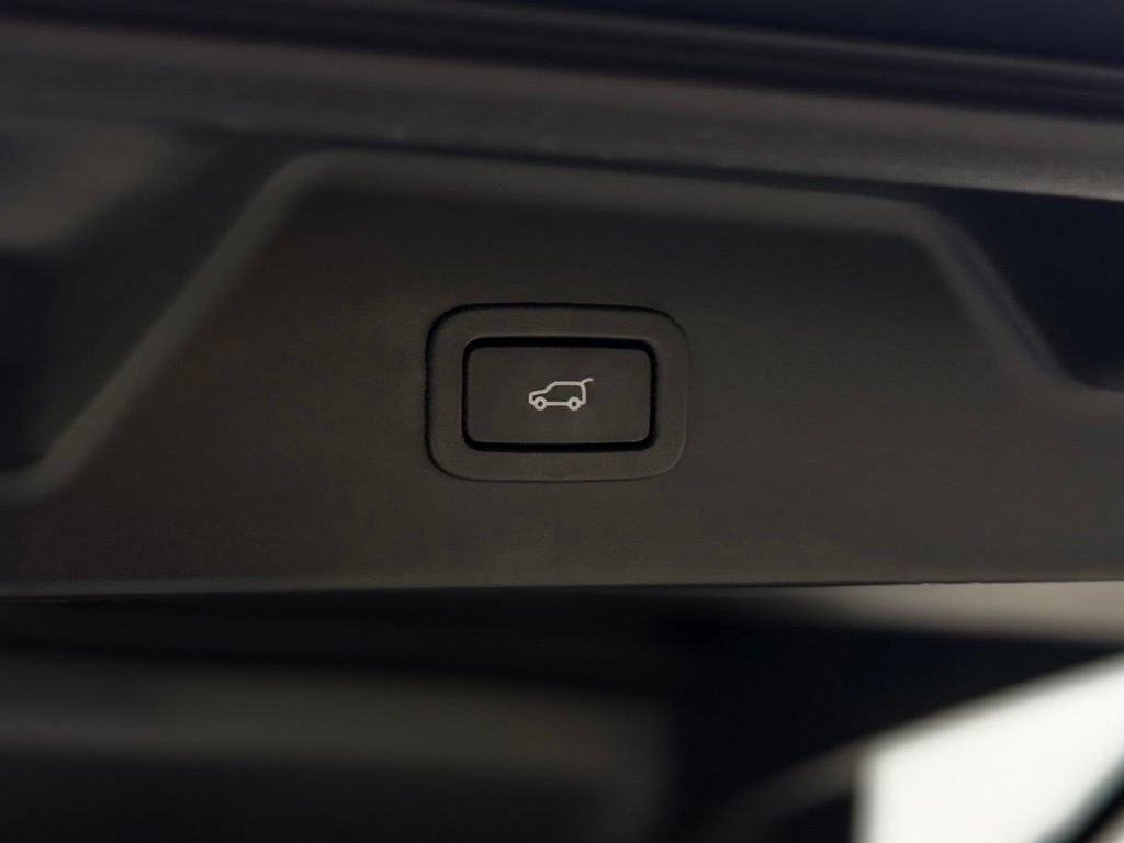 Used 2020 Land Rover Range Rover HSE AWD/4WD image 11