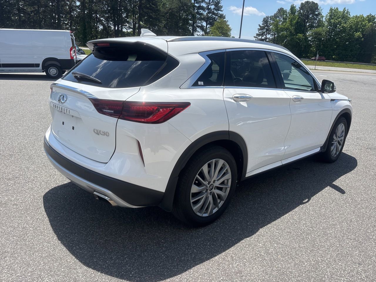 Used 2023 INFINITI QX50 Luxe FWD image 8