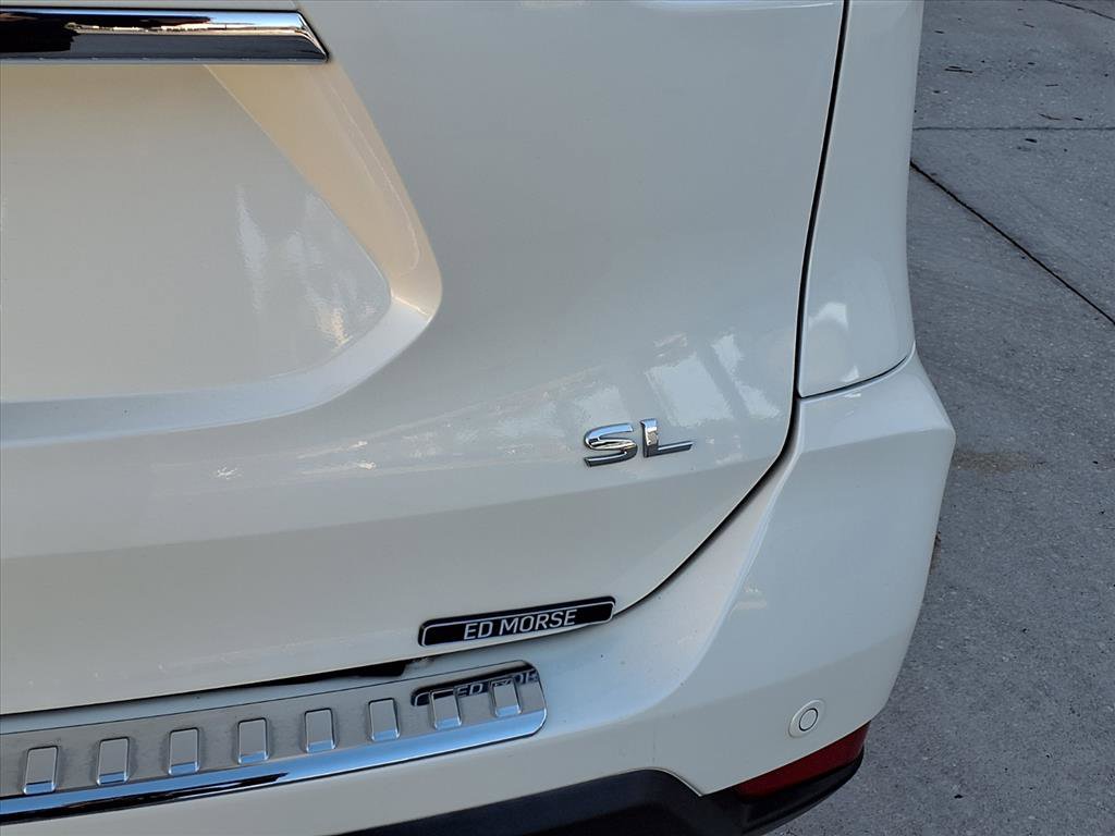 Used 2019 Nissan Rogue SL w/ Premium Package image 16