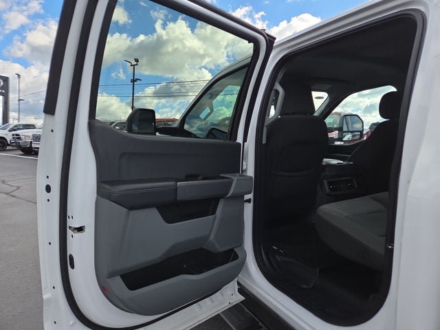 Used 2023 Ford F250 XLT AWD/4WD image 10