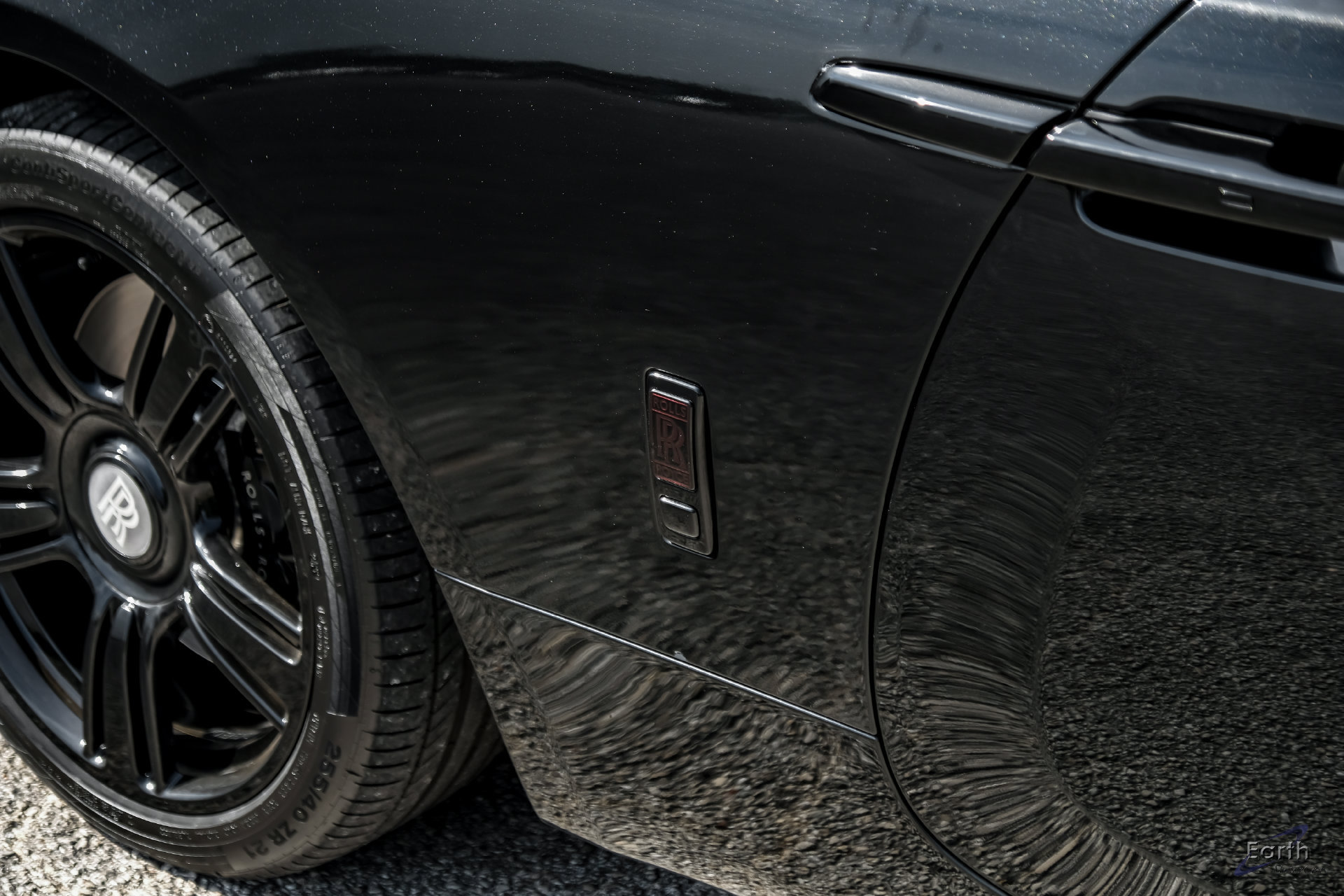 Used 2016 Rolls-Royce Wraith RWD image 36