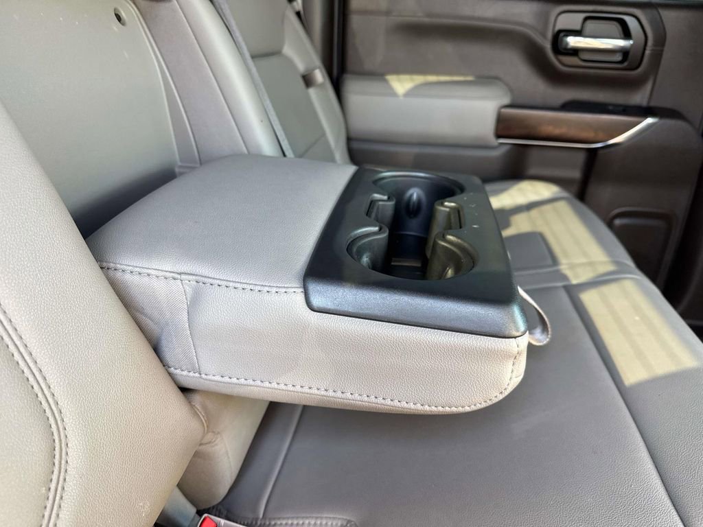 Used 2022 GMC Sierra 1500 SLT image 11