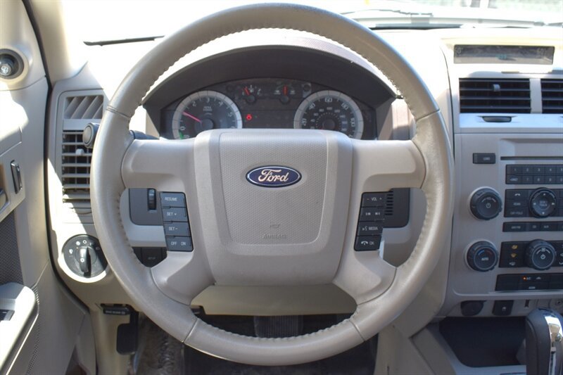 Used 2009 Ford Escape 2WD Hybrid image 14
