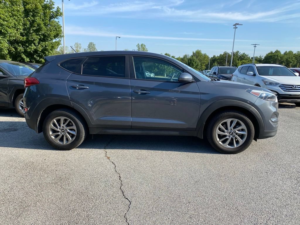 Used 2018 Hyundai Tucson SE w/ Cargo Package AWD/4WD image 5