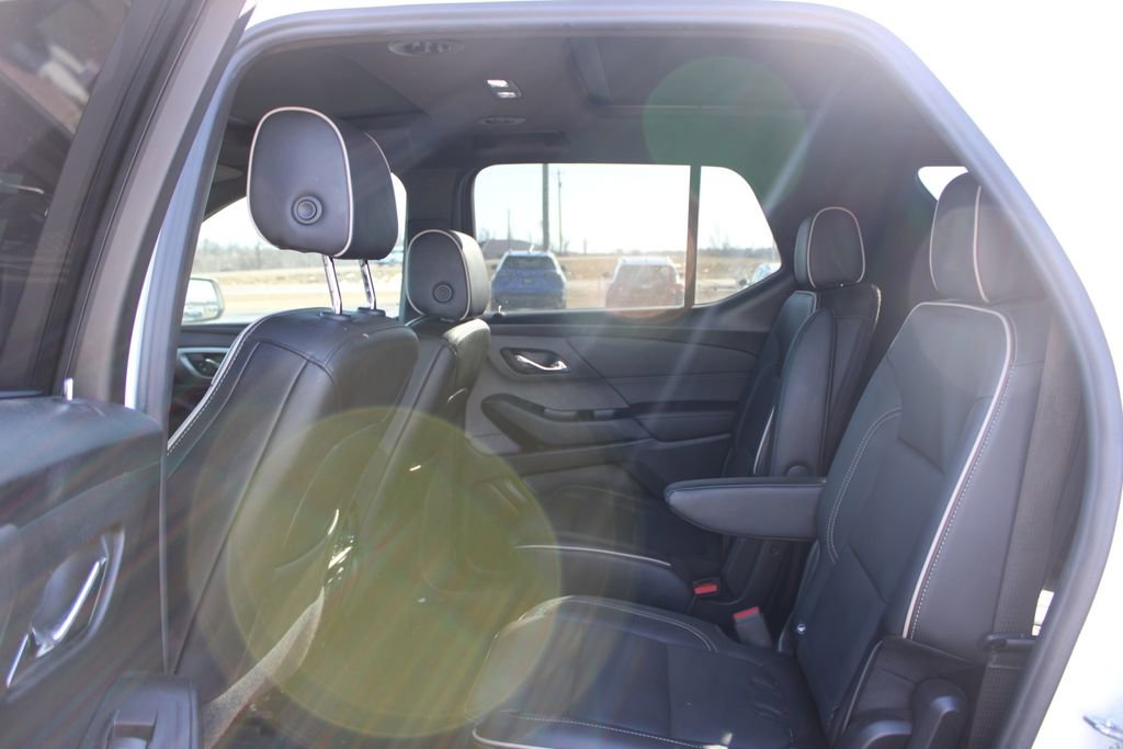 Used 2023 Chevrolet Traverse Premier image 19