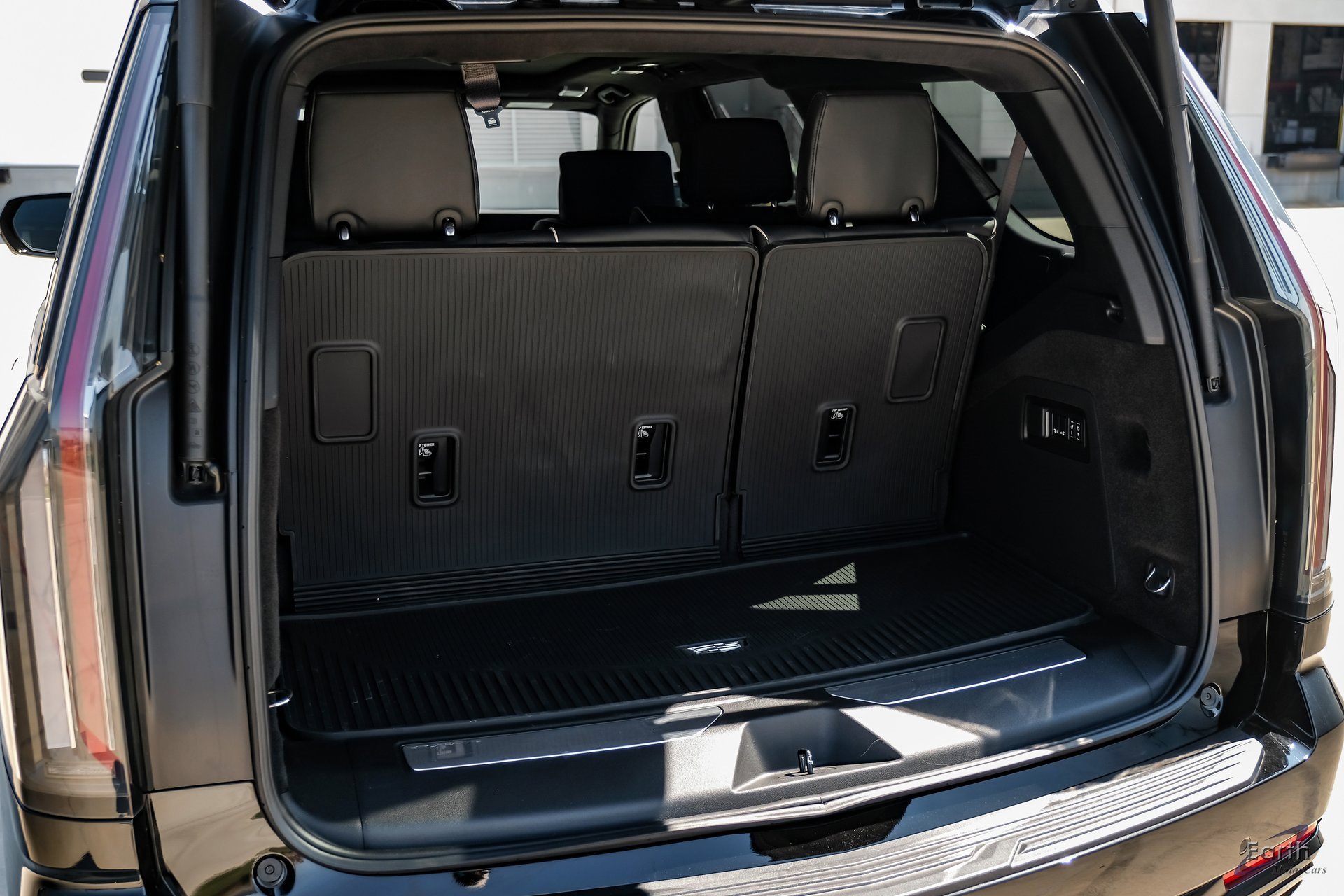 Used 2025 Cadillac Escalade V image 99