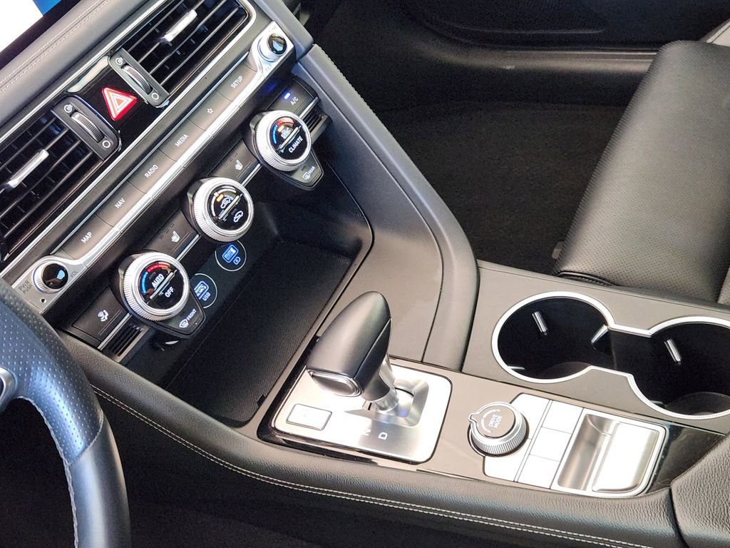 Used 2023 Genesis G70 2.0T RWD image 19