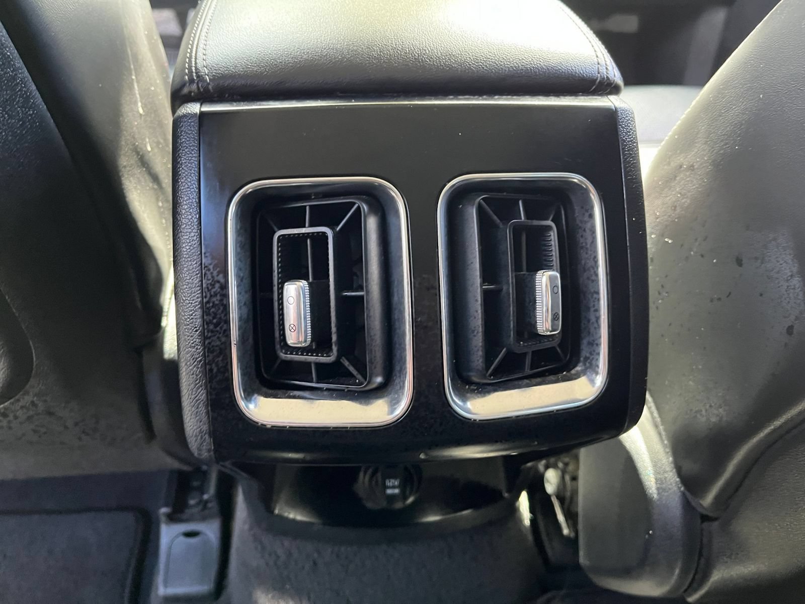 Used 2024 Kia Sorento S FWD image 24
