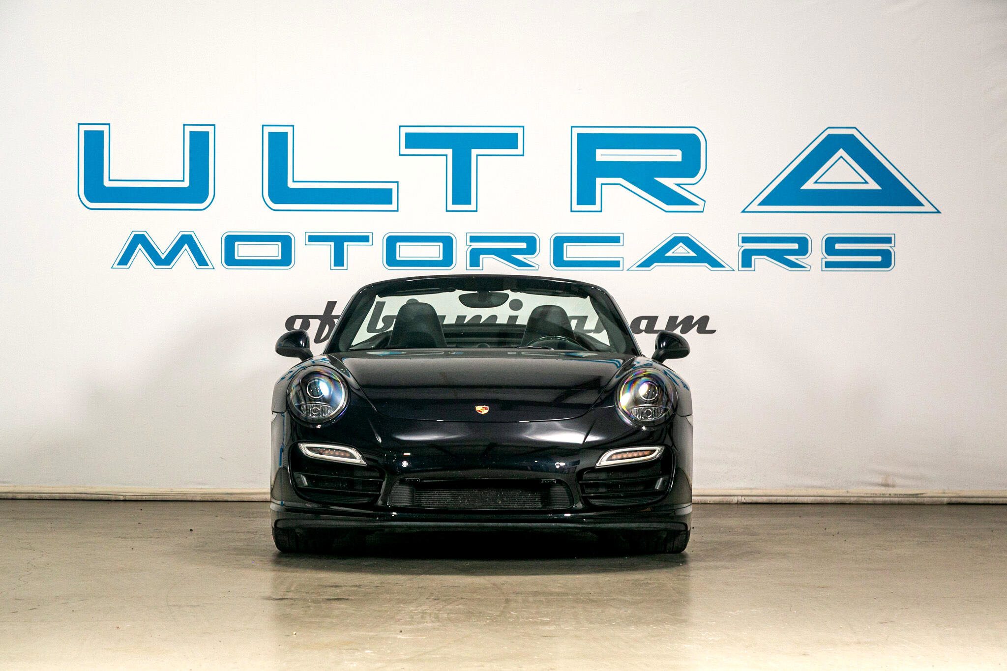 Used 2015 Porsche 911 Turbo image 7