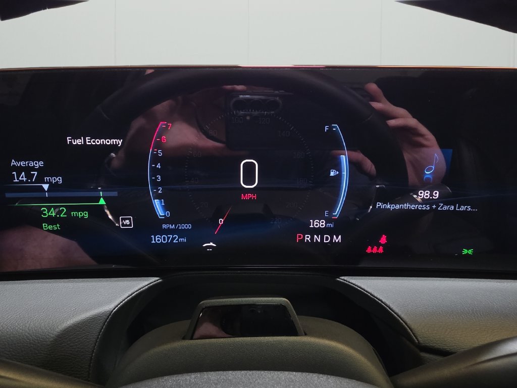 Used 2025 Cadillac CT5 V w/ Technology Package RWD image 21