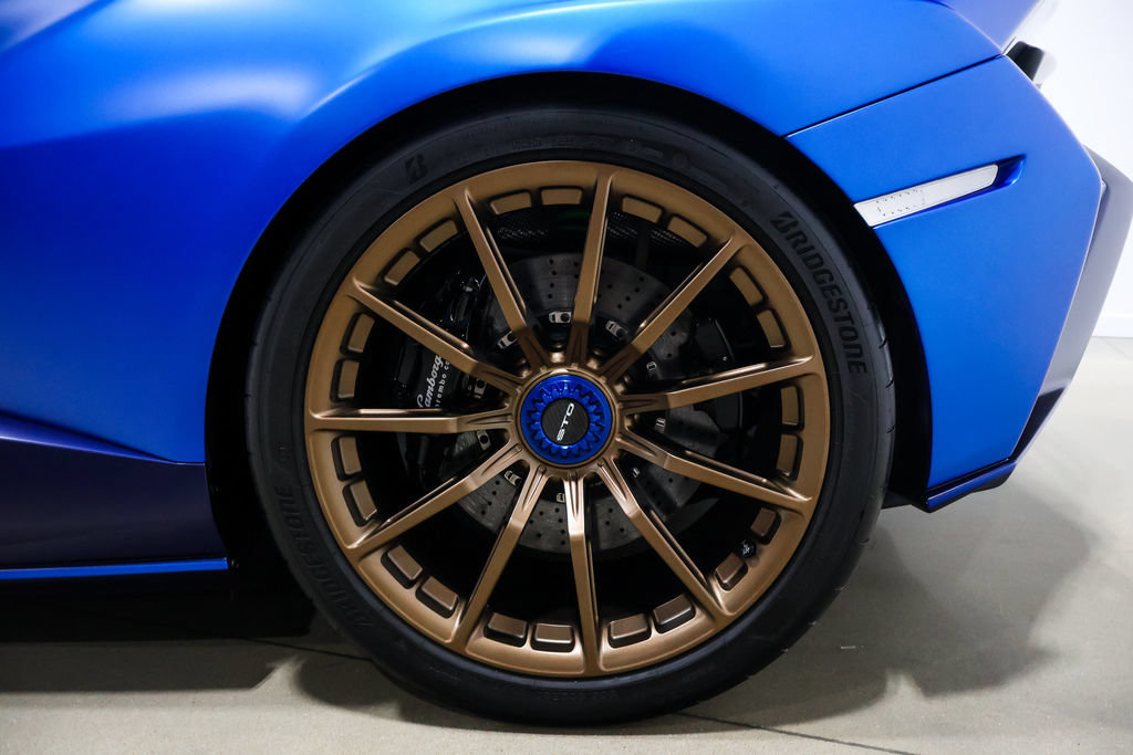 Used 2023 Lamborghini Huracan STO RWD image 35