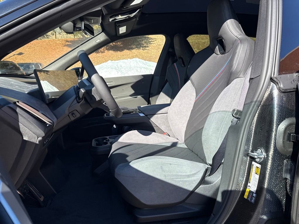 New 2026 BMW iX xDrive60 w/ M Sport Package image 10