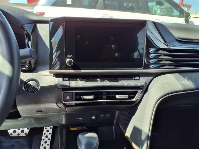 Used 2025 Toyota Camry SE image 17