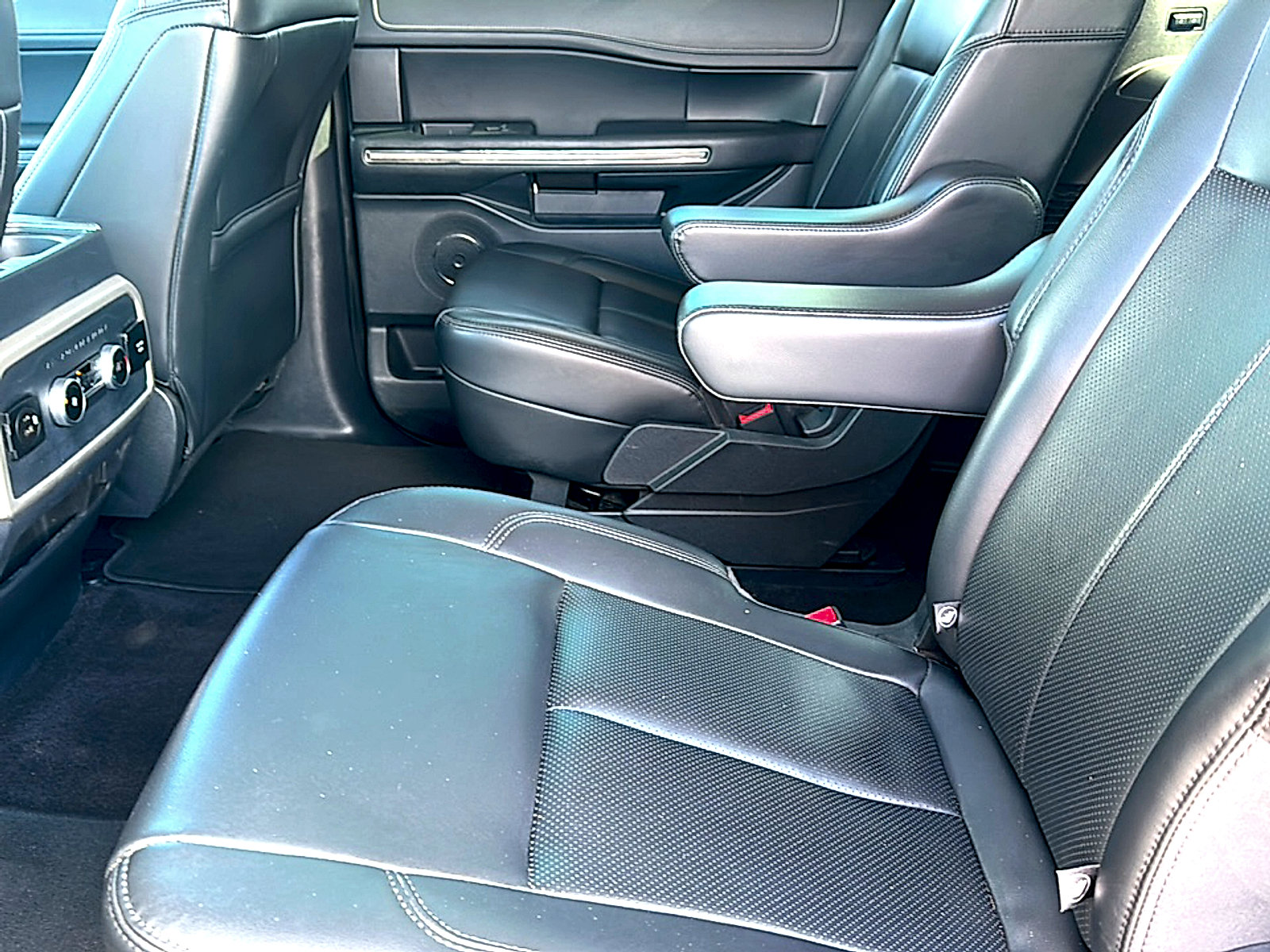 Used 2022 Ford Expedition Max XLT RWD image 18