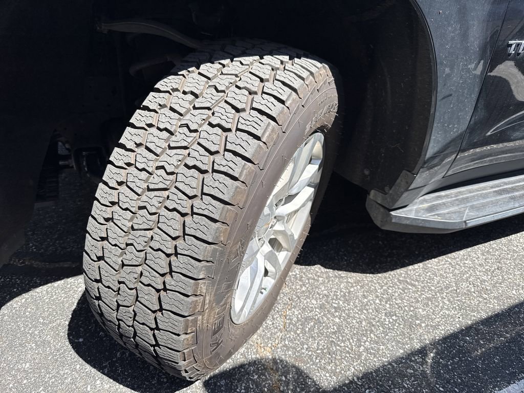 Used 2023 Chevrolet Tahoe LS AWD/4WD image 15