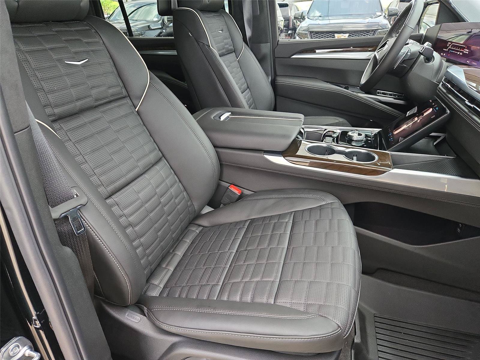 New 2026 Cadillac Escalade ESV Platinum Sport w/ LPO, ONYX Package AWD/4WD image 29