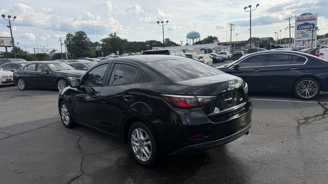 Used 2016 Scion iA FWD image 10