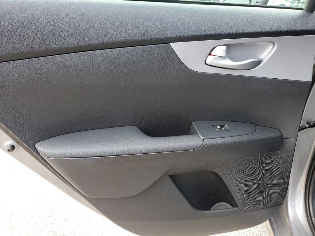 Certified 2023 Kia Forte LXS w/ LXS Technology Package FWD image 16