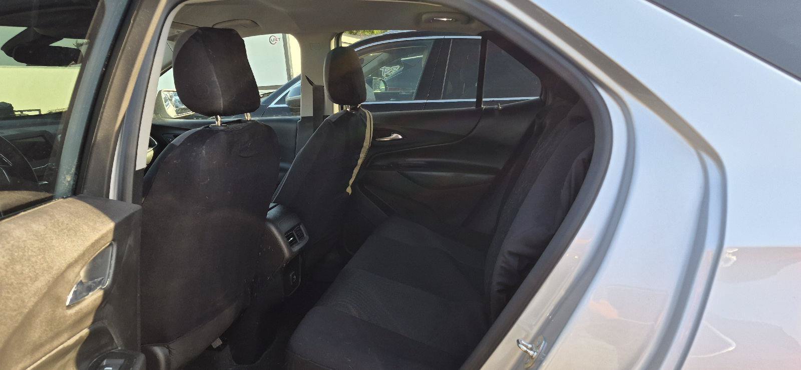 Used 2019 Chevrolet Equinox LT w/ Driver Convenience Package AWD/4WD image 7