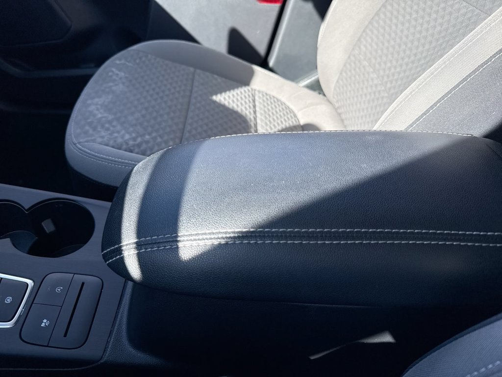 Used 2022 Ford Escape SE FWD image 20