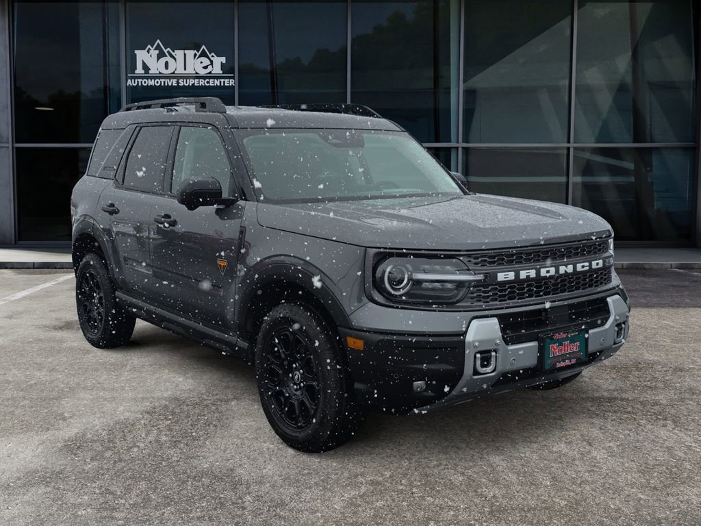 Used 2025 Ford Bronco Sport Badlands image 12