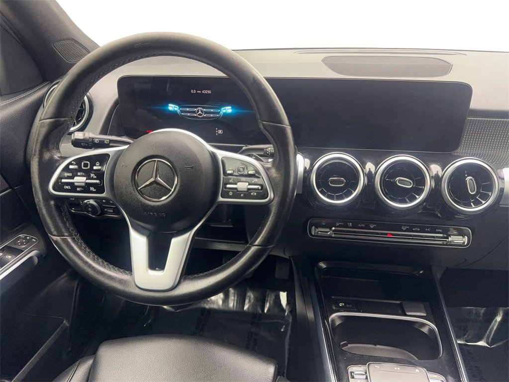 Used 2022 Mercedes-Benz GLB 250 w/ Premium Package Lite image 51