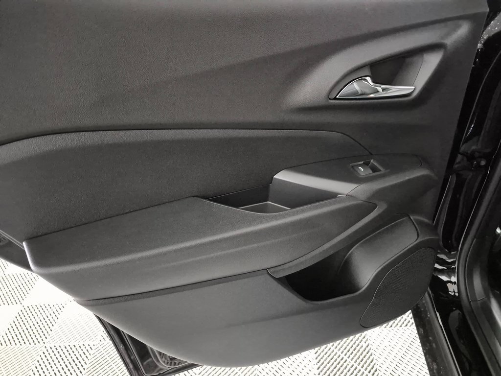 New 2026 Chevrolet Trax LT w/ Driver Confidence Package image 22