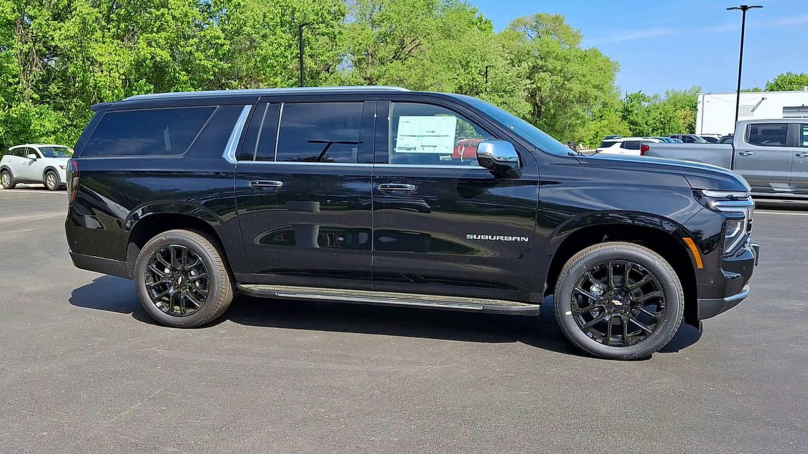 New 2026 Chevrolet Suburban Premier w/ Sun And Tow Package AWD/4WD image 4