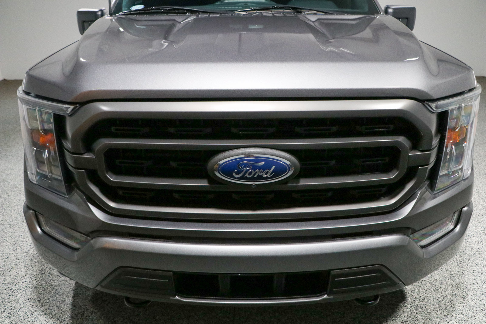 Used 2022 Ford F150 XLT w/ Equipment Group 302A High AWD/4WD image 4