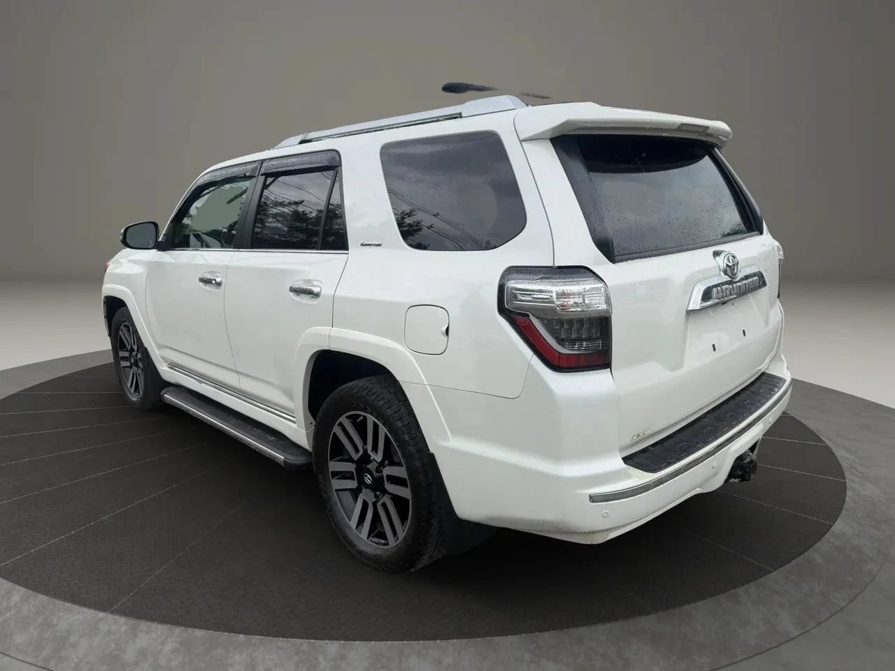Used 2017 Toyota 4Runner Limited AWD/4WD image 5