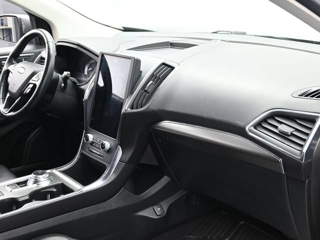 Certified 2022 Ford Edge Titanium AWD/4WD image 28