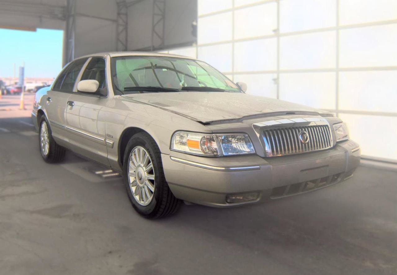 Used 2009 Mercury Grand Marquis LS RWD image 3